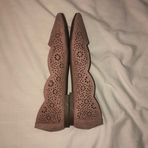 Flats - Picture 2 of 3